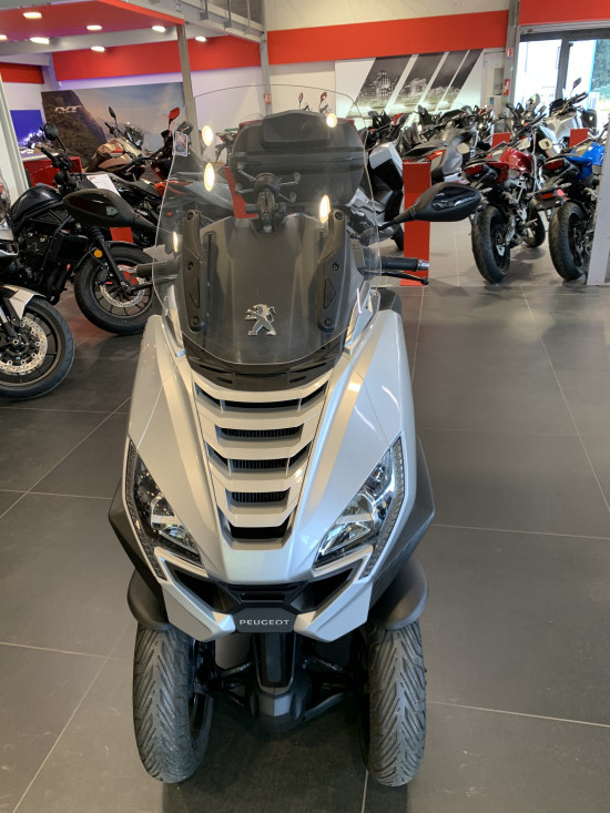 PEUGEOT METROPOLIS 400i - LANESTER