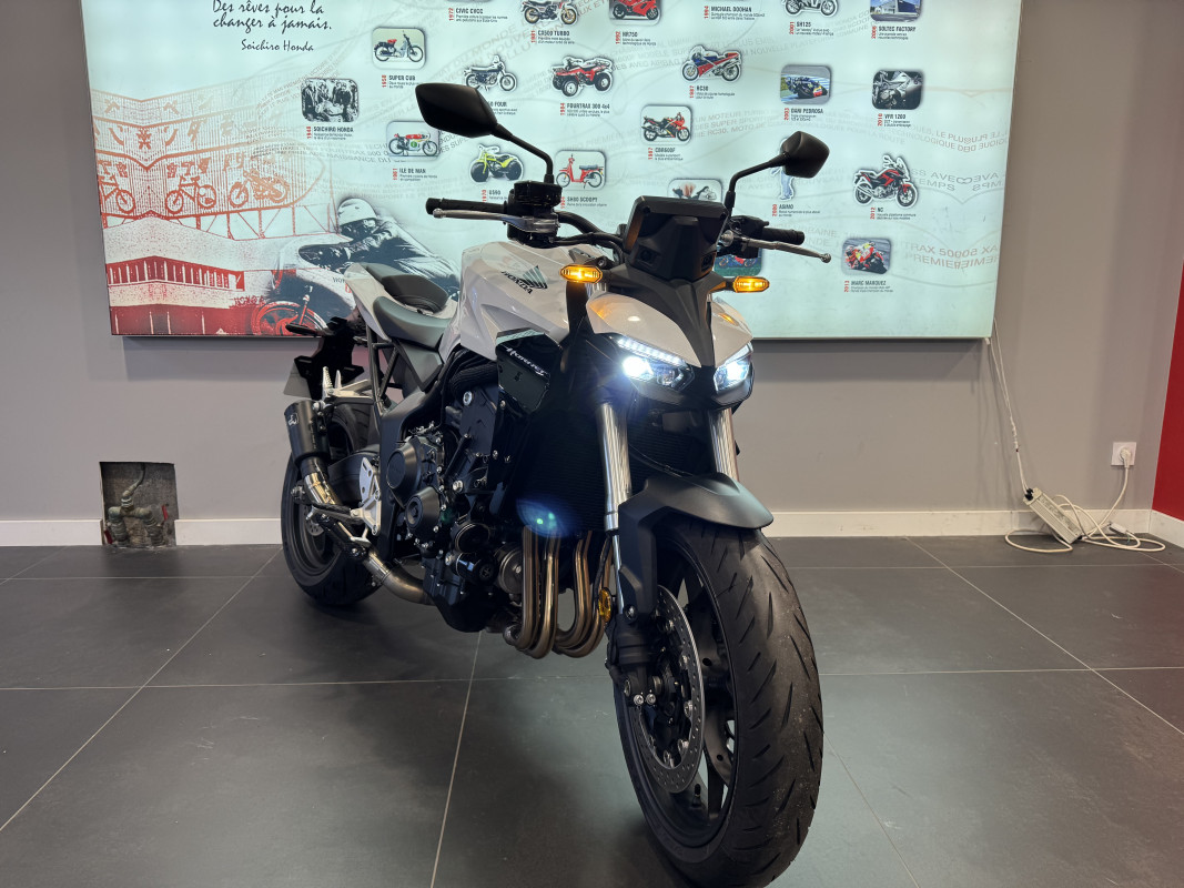 HONDA CB750 Hornet 750 CB ACTION MOTO  HAUCONCOURT 