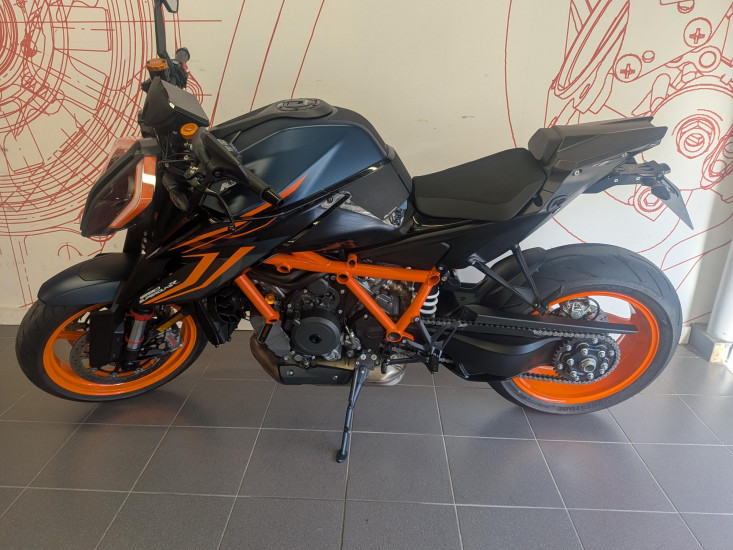 KTM 1290 SUPER DUKE R - LANESTER